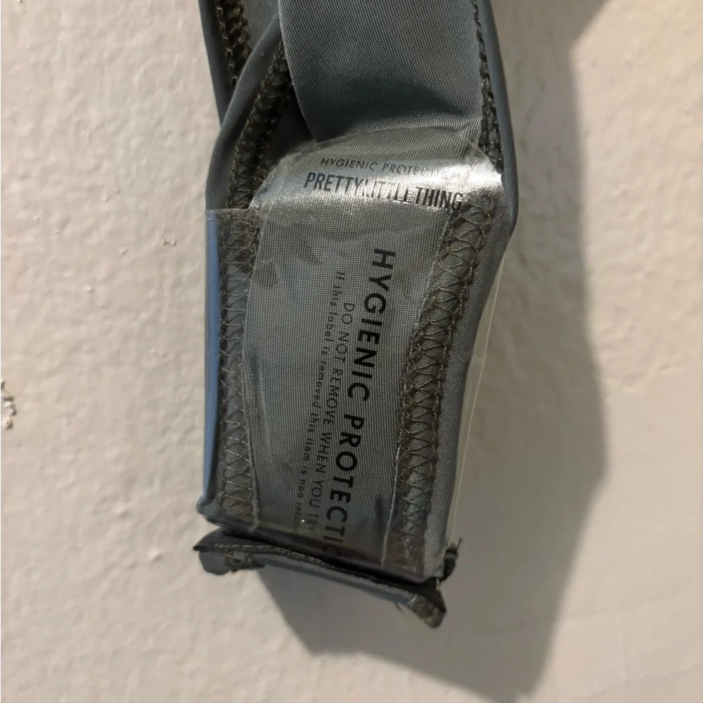 Black Ring Bodysuit PrettyLittleThing - Picture 6 of 7